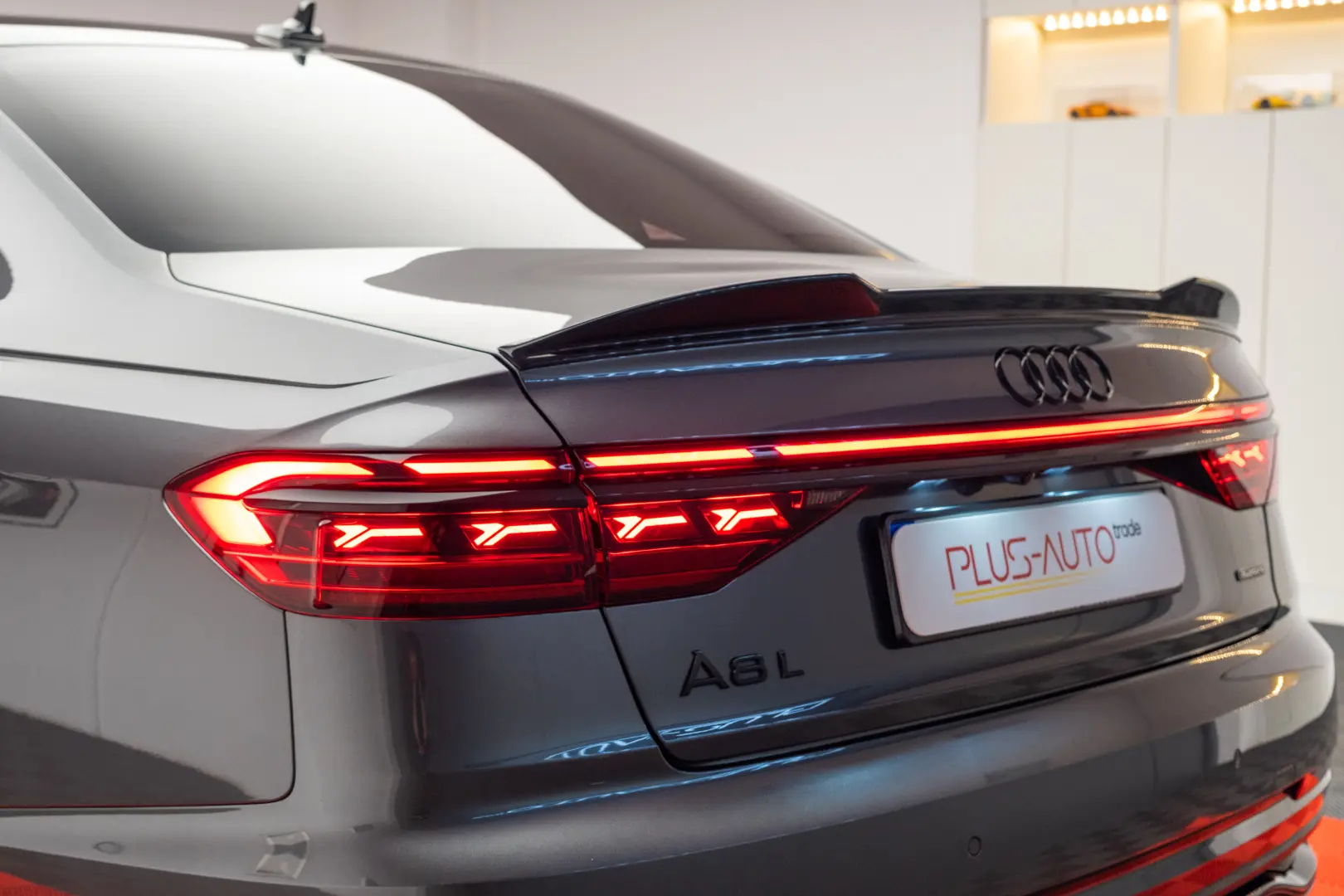 AUDI A8 60TFSI e L Quattro /S line/B&O/Massage/Matrix/Luft