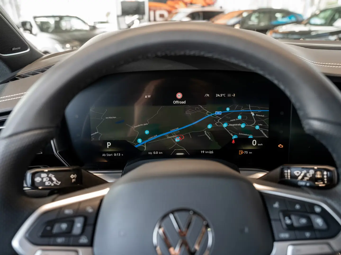 Volkswagen Touareg R-Line AHK Pano DYNAUDIO IQ-DRIVE
