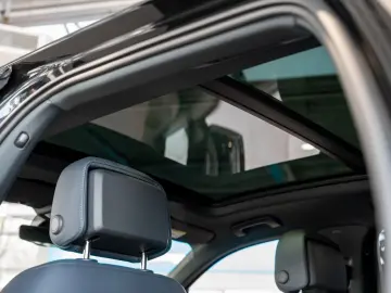 Volkswagen Touareg R-Line AHK Pano DYNAUDIO IQ-DRIVE