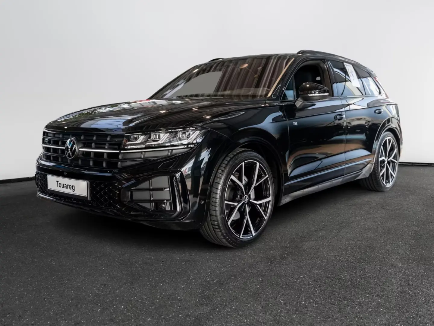 Volkswagen Touareg R-Line AHK Pano DYNAUDIO IQ-DRIVE