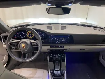 Porsche 911 Carrera S 992 Cabrio Sport
