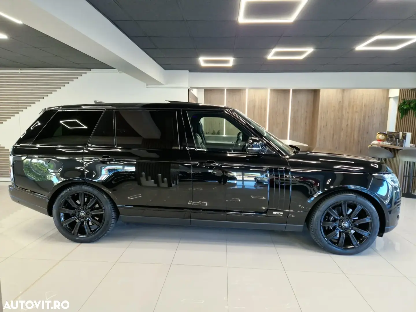 Land Rover Range Rover 4.4L SDV8 LWB Autobiography