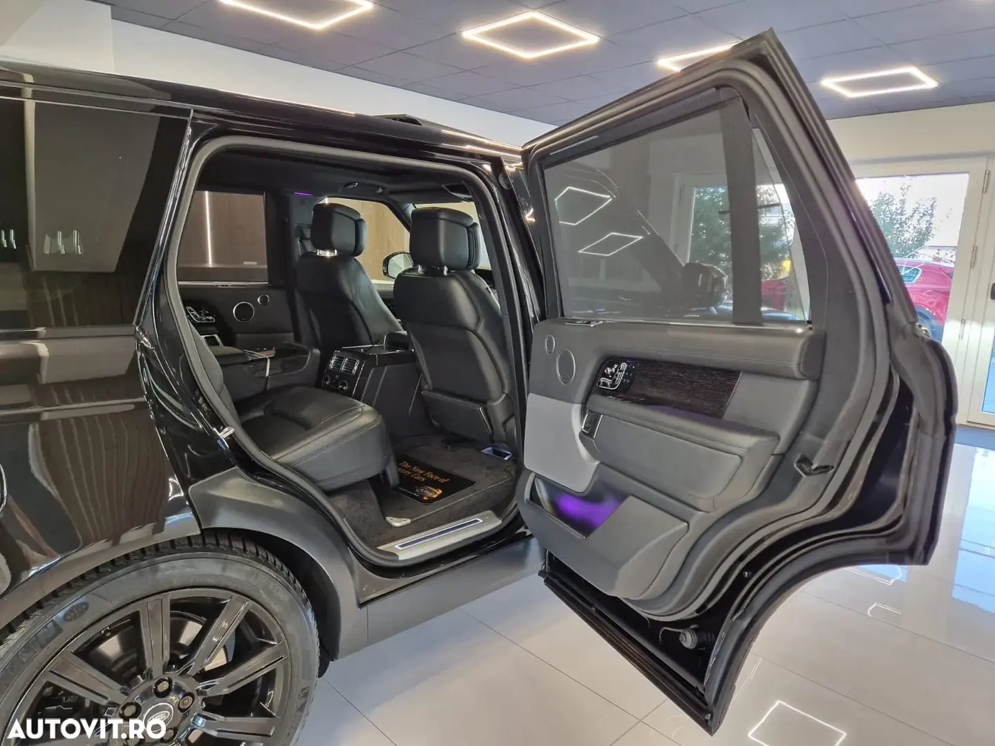 Land Rover Range Rover 4.4L SDV8 LWB Autobiography