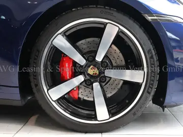 Porsche 992 911 Carrera 4S Cabrio Clubled