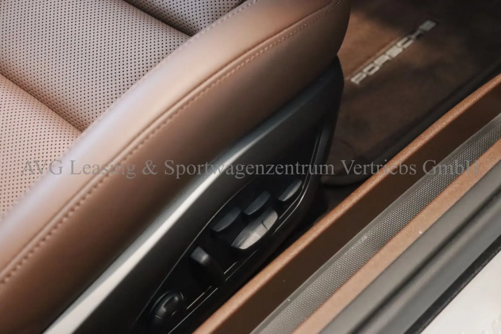 Porsche 992 911 Carrera 4S Cabrio Clubled