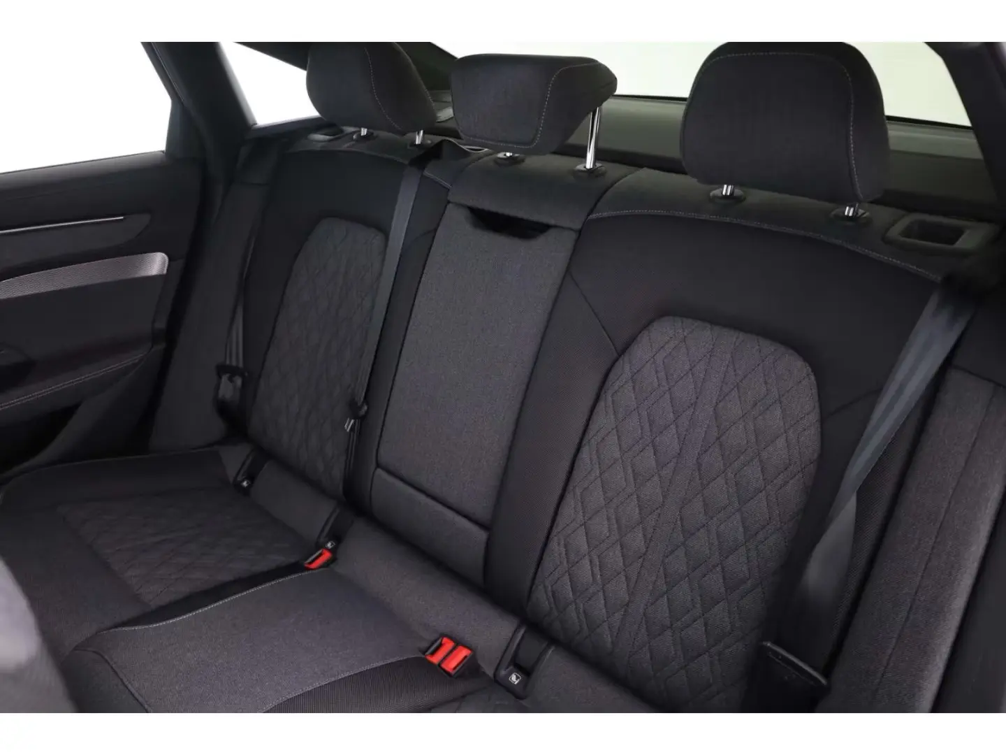 Audi A6 Limousine TDI quattro LP: 89.785,- /Pano