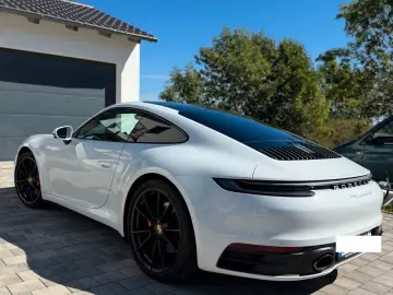 Porsche 992 Carrera 4S Coupé