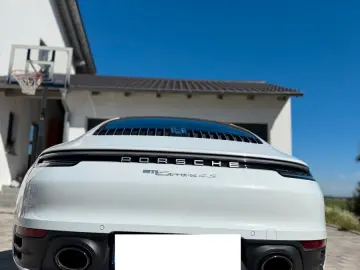 Porsche 992 Carrera 4S Coupé