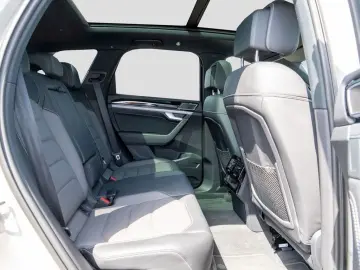 Touareg 3.0 TDI 4Motion R-Line IQ Light,AHK,ZGV