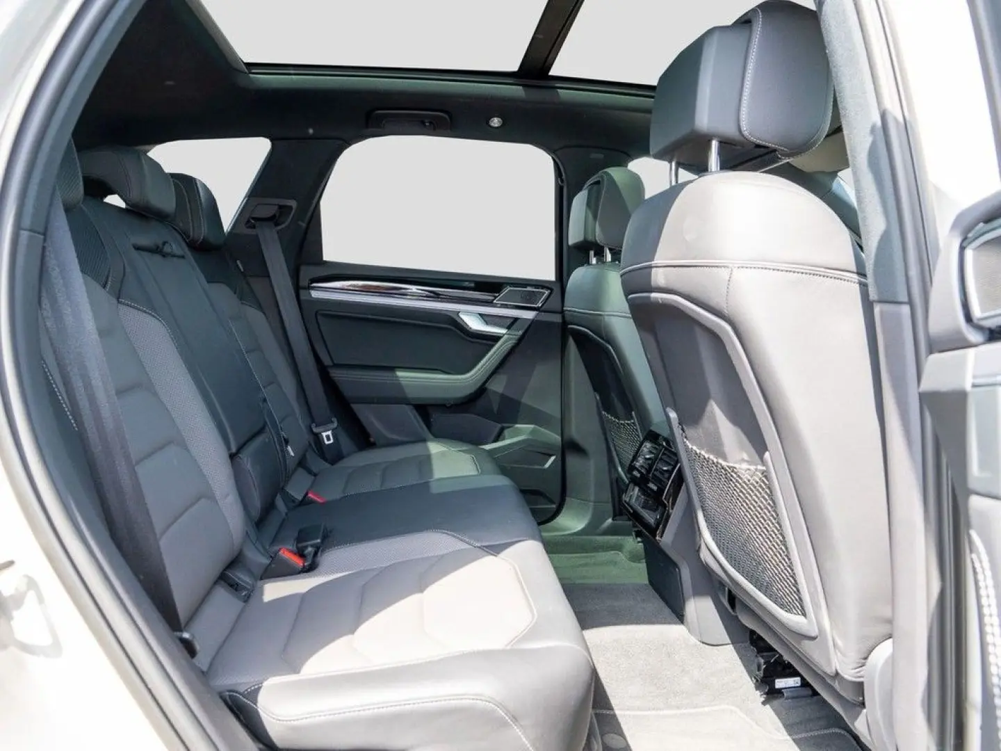 Touareg 3.0 TDI 4Motion R-Line IQ Light,AHK,ZGV