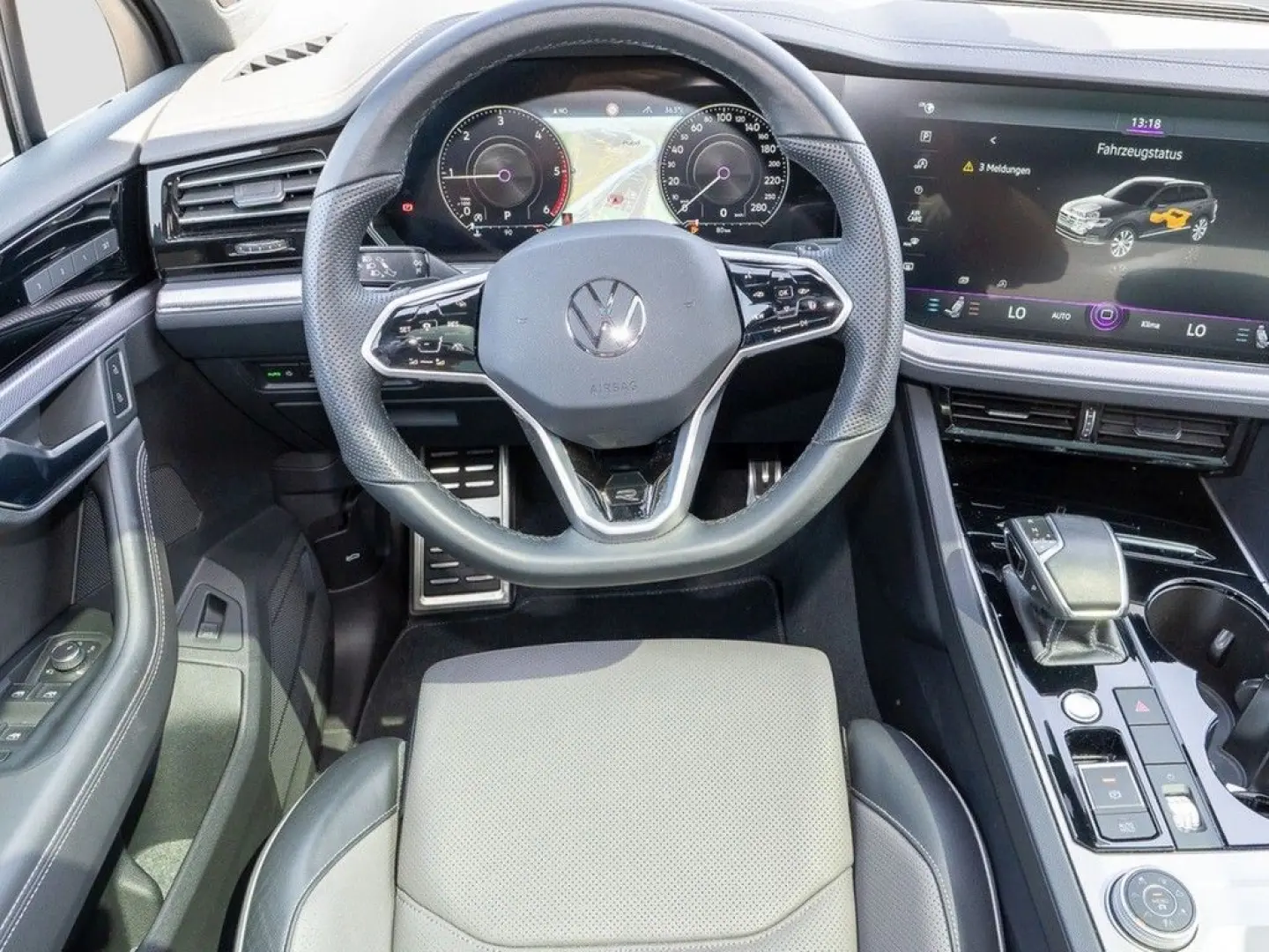 Touareg 3.0 TDI 4Motion R-Line IQ Light,AHK,ZGV