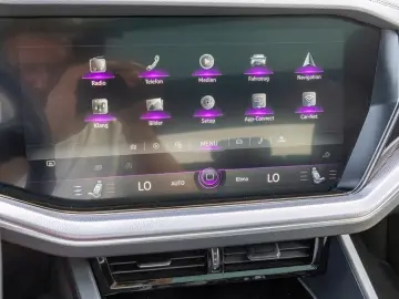 Touareg 3.0 TDI 4Motion R-Line IQ Light,AHK,ZGV