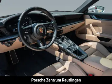 Porsche 992 911 Carrera 4 BOSE