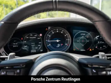Porsche 992 911 Carrera 4 BOSE