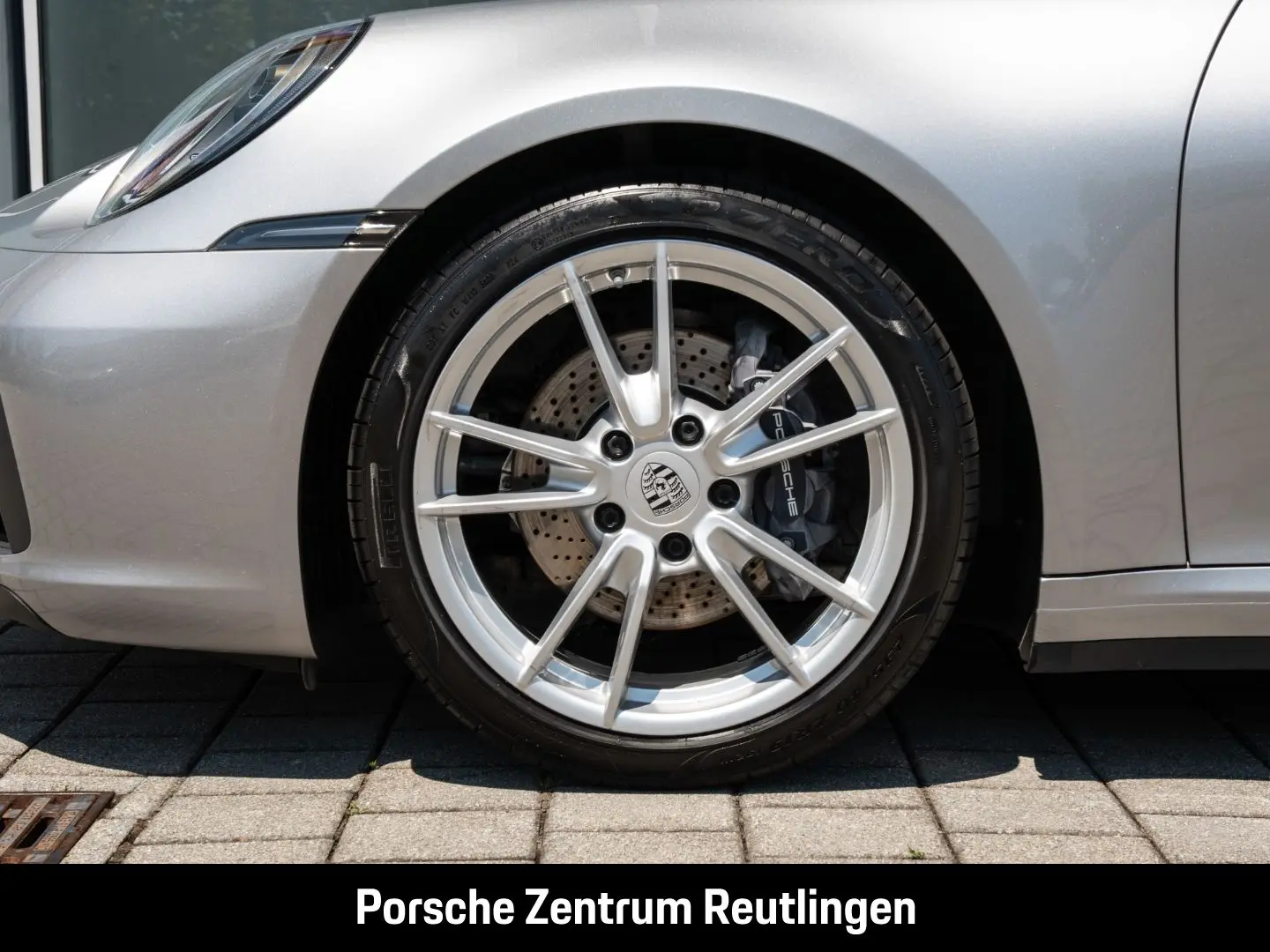 Porsche 992 911 Carrera 4 BOSE