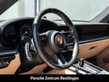Porsche 992 911 Carrera 4 BOSE
