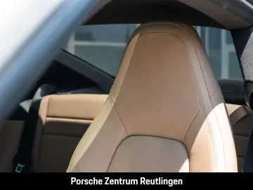 Porsche 992 911 Carrera 4 BOSE