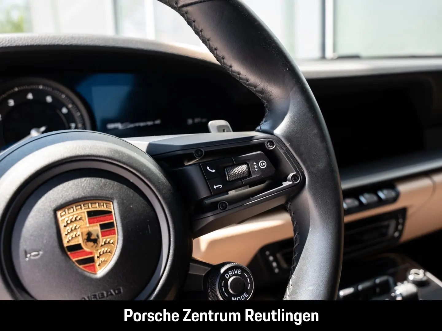 Porsche 992 911 Carrera 4 BOSE