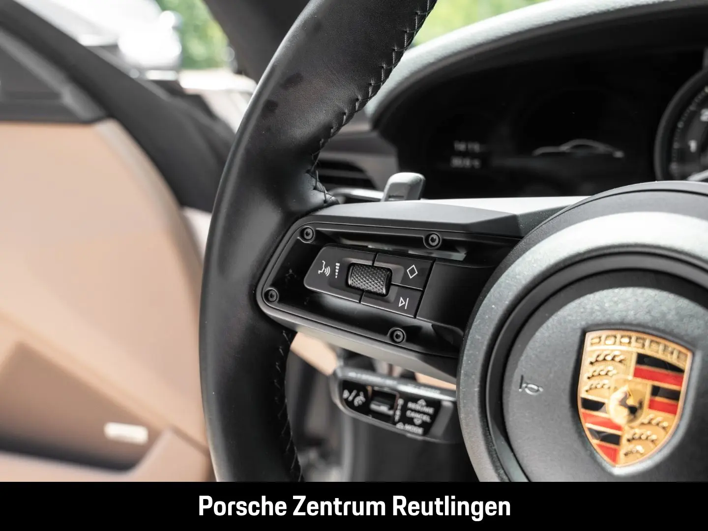 Porsche 992 911 Carrera 4 BOSE
