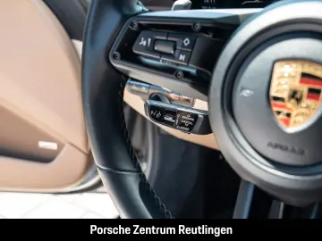 Porsche 992 911 Carrera 4 BOSE
