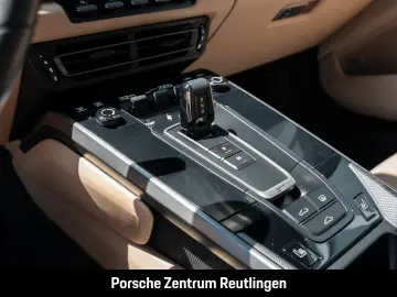 Porsche 992 911 Carrera 4 BOSE