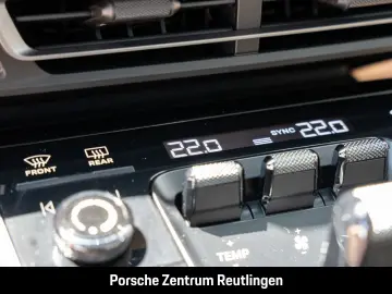Porsche 992 911 Carrera 4 BOSE