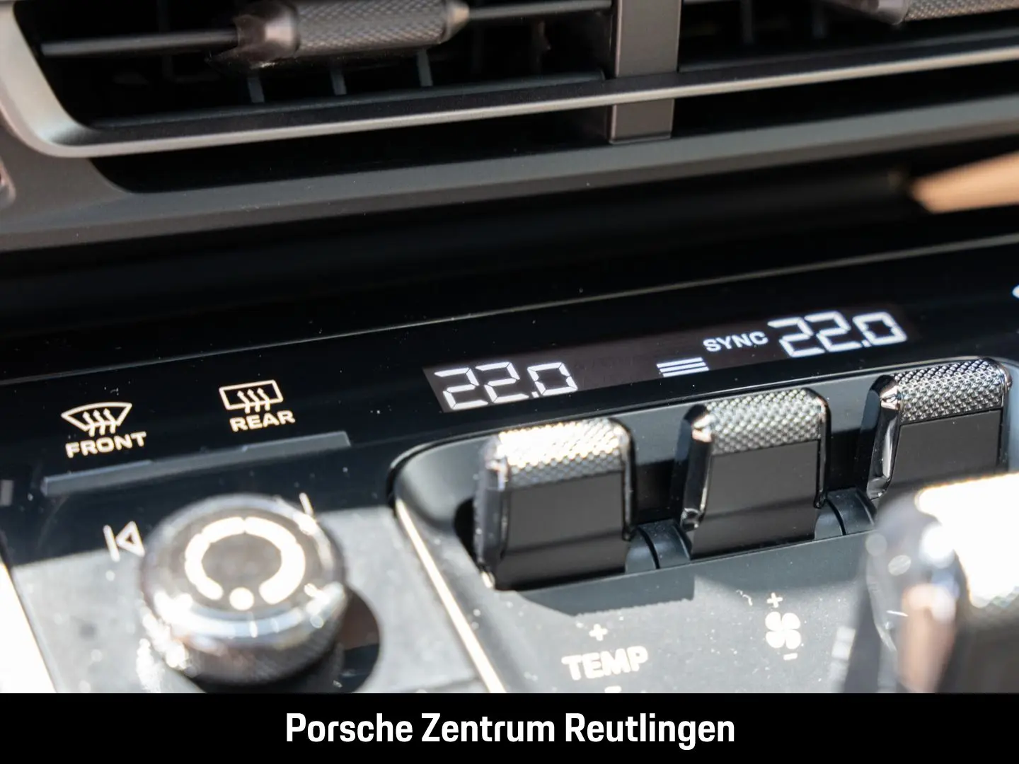 Porsche 992 911 Carrera 4 BOSE