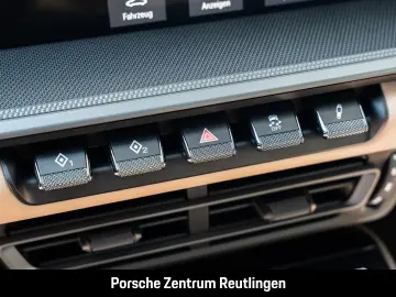 Porsche 992 911 Carrera 4 BOSE