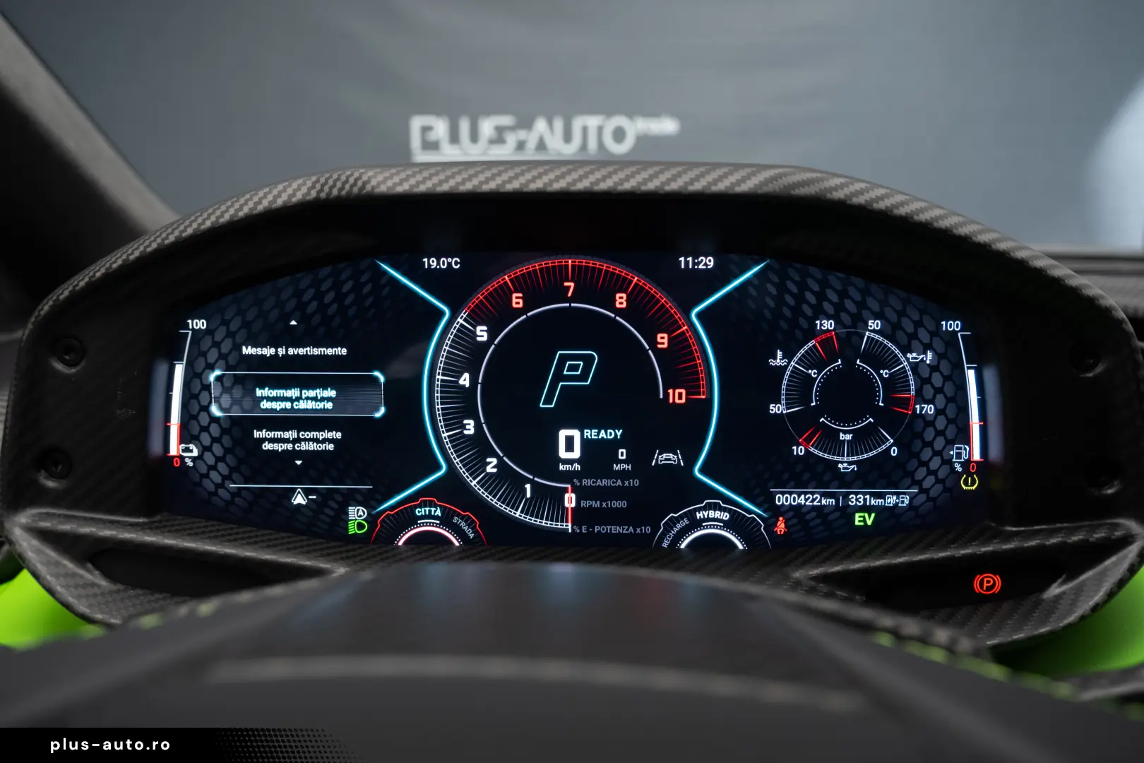 LAMBORGHINI REVUELTO