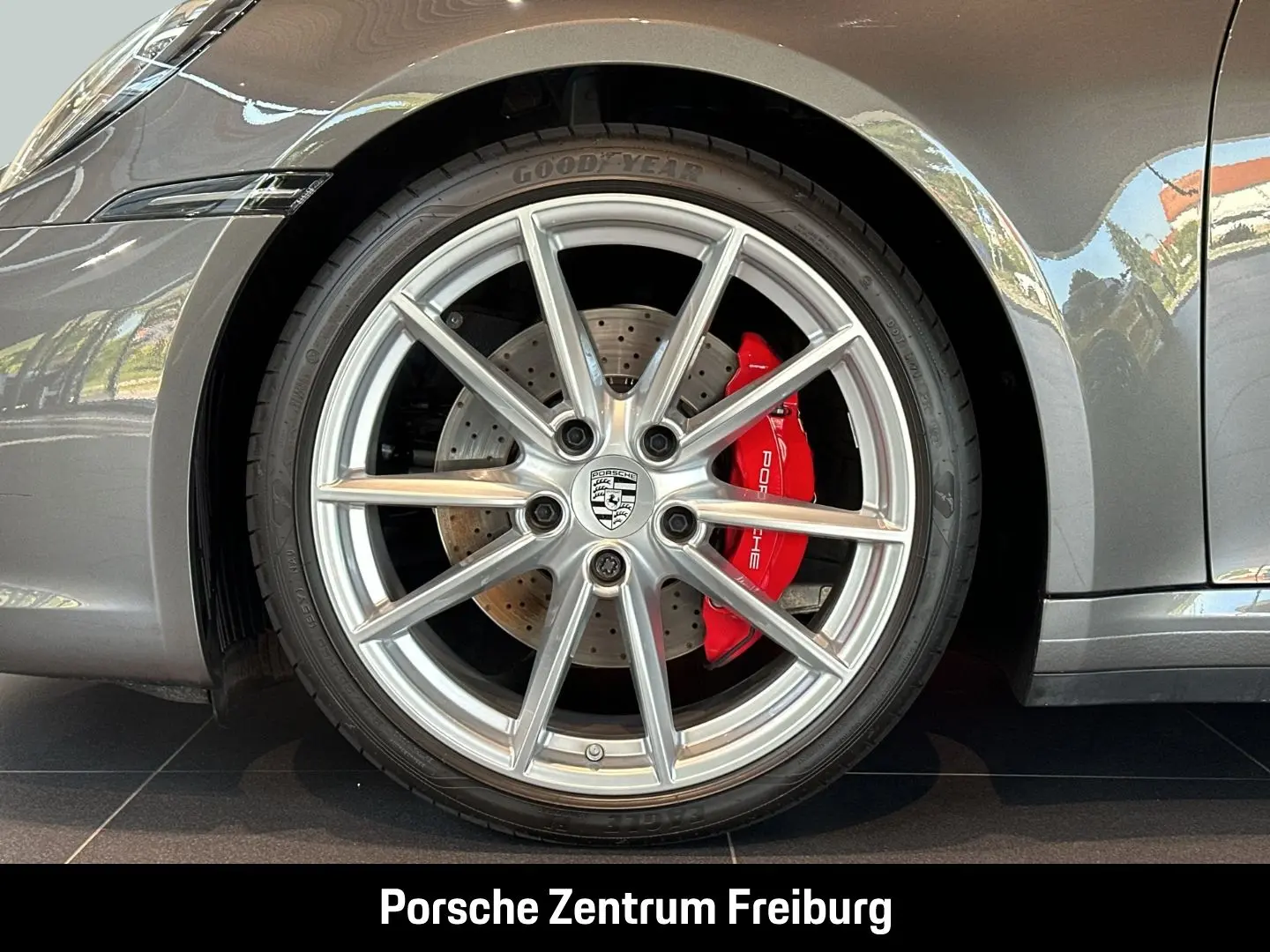 Porsche 992 911 Carrera 4S InnoDrive LED-Matrix BOSE
