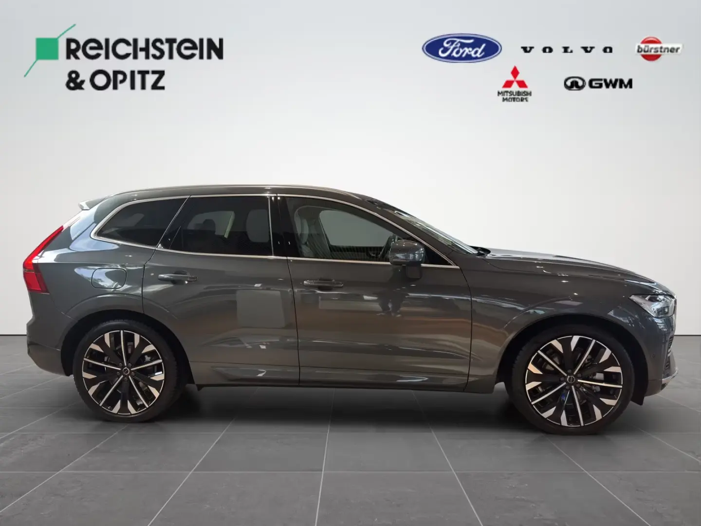Volvo XC60 Ultra Bright Recharge Plug-In Hybrid