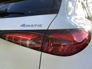 GLC 300 e 4MATIC Avantgarde+AHK+Memory+Distronic