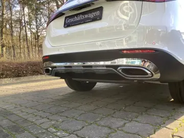 GLC 300 e 4MATIC Avantgarde+AHK+Memory+Distronic
