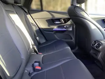GLC 300 e 4MATIC Avantgarde+AHK+Memory+Distronic