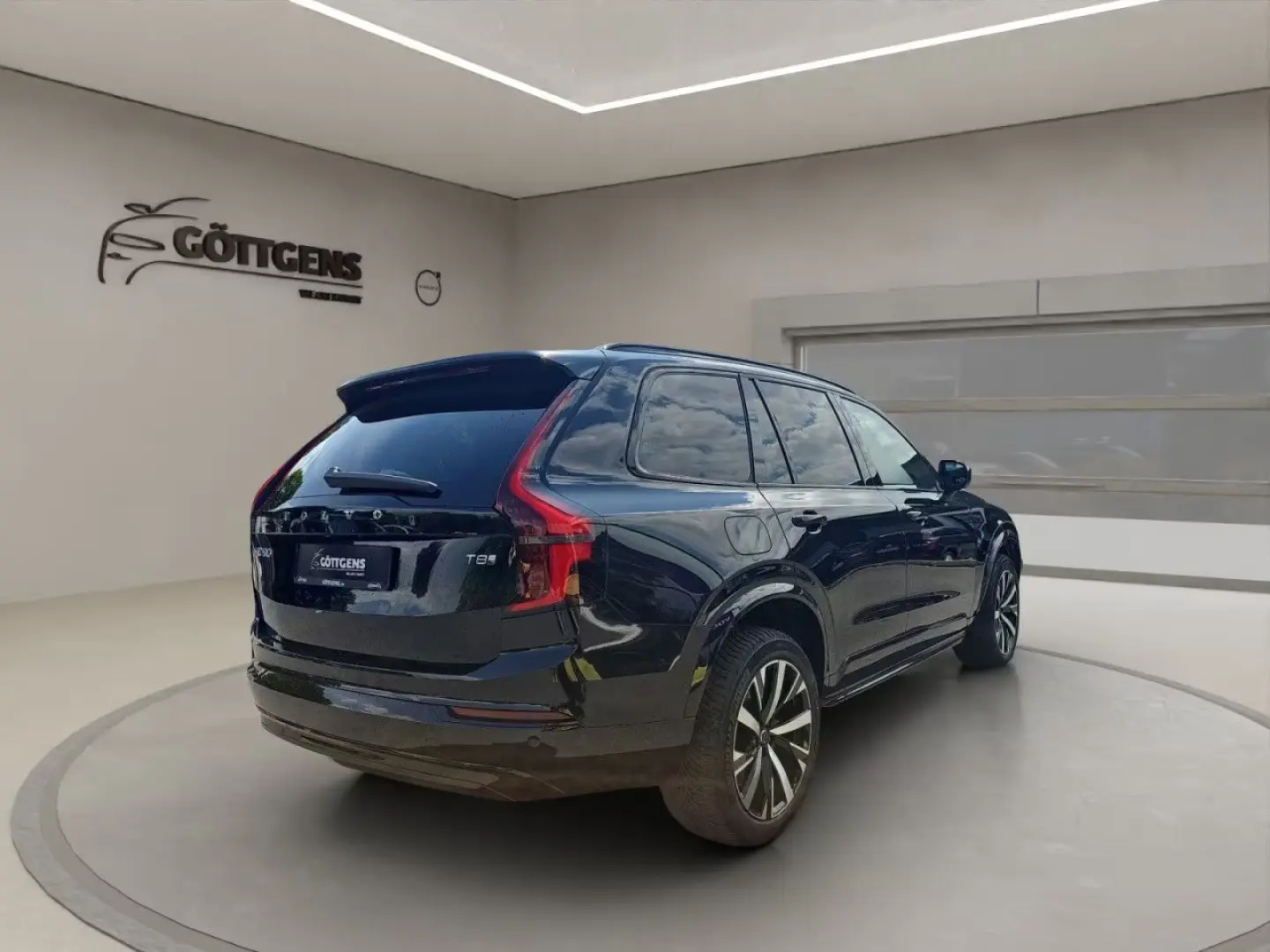 Volvo XC90 T8 Plus Dark PANO 360° HuD 7.SITZER