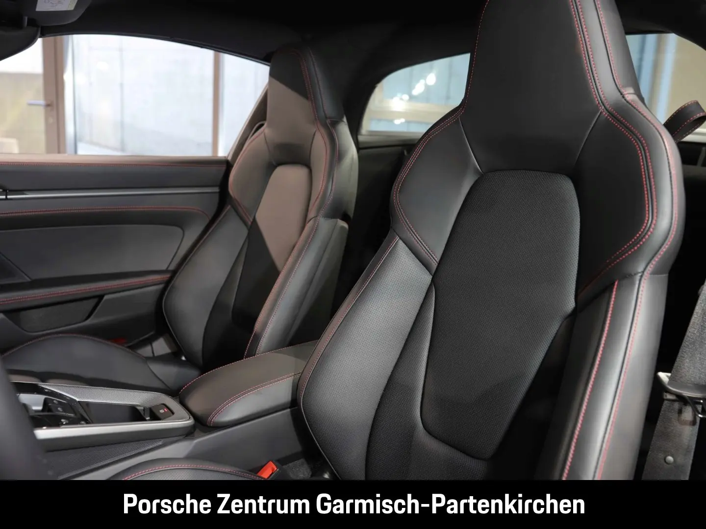 Porsche 992 911 Targa 4S
