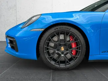 Porsche 992 911 Carrera 4 GTS BOSE