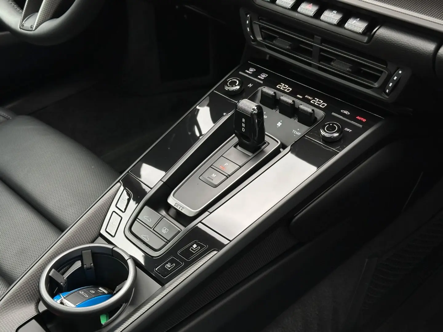 Porsche 992 911 Carrera 4 GTS BOSE