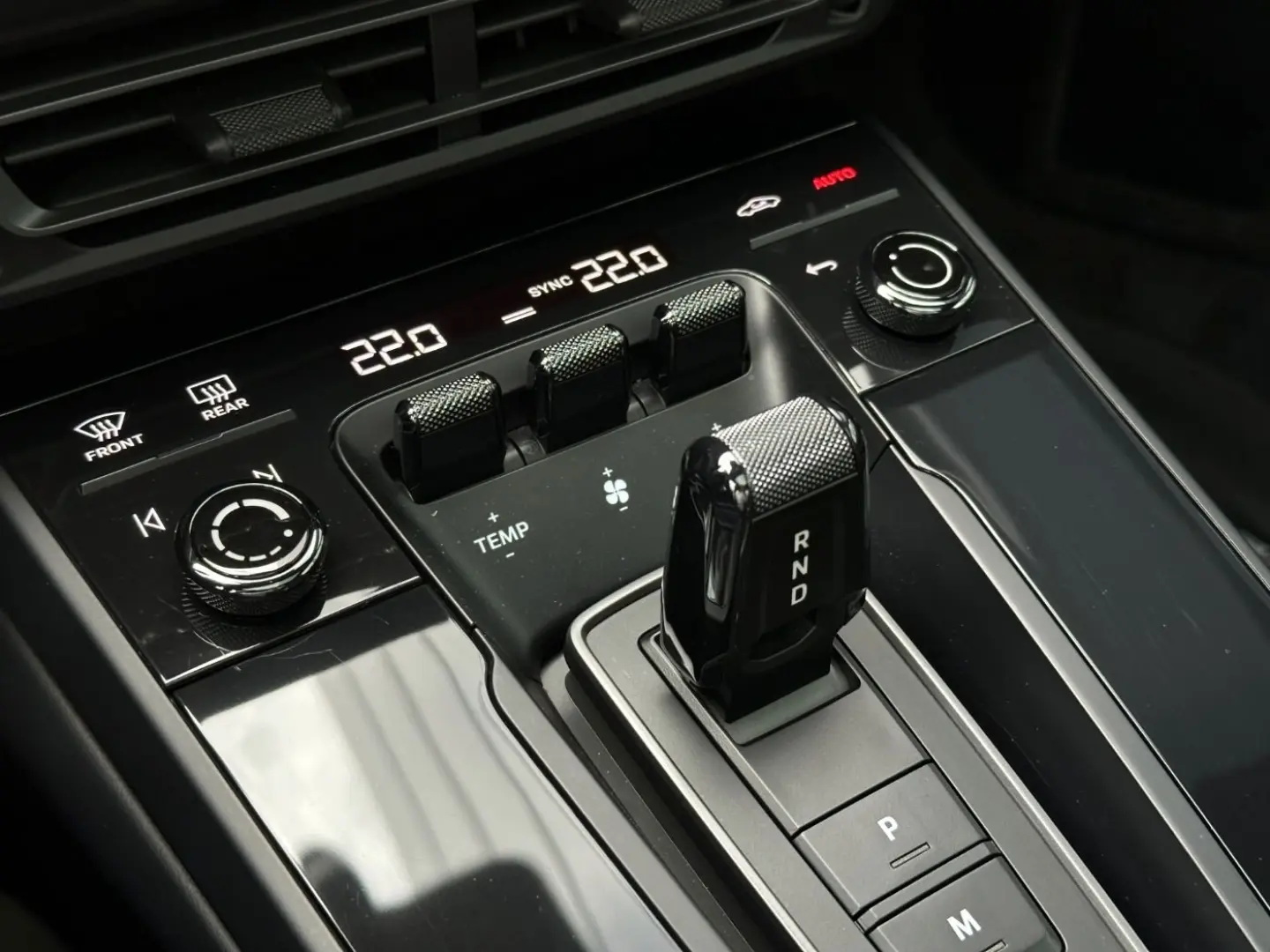 Porsche 992 911 Carrera 4 GTS BOSE