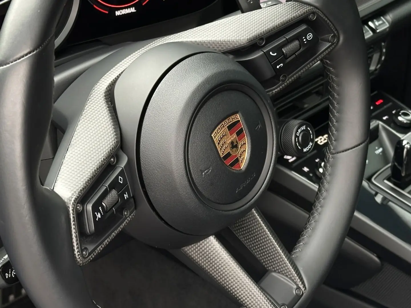 Porsche 992 911 Carrera 4 GTS BOSE