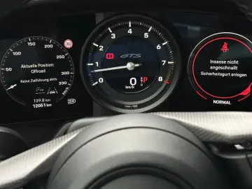Porsche 992 911 Carrera 4 GTS BOSE