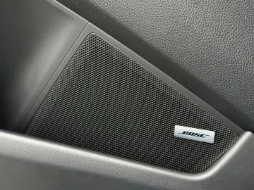 Porsche 992 911 Carrera 4 GTS BOSE