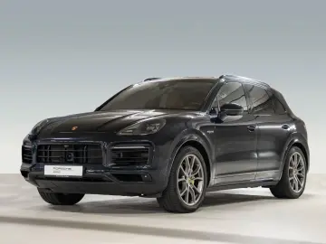 Cayenne E-Hybrid PDCC BOSE Surround View 18-Wege