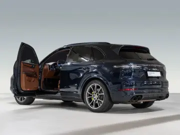 Cayenne E-Hybrid PDCC BOSE Surround View 18-Wege