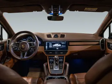 Cayenne E-Hybrid PDCC BOSE Surround View 18-Wege