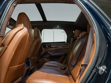 Cayenne E-Hybrid PDCC BOSE Surround View 18-Wege