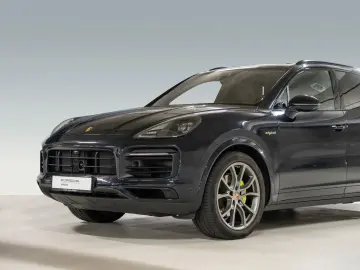 Cayenne E-Hybrid PDCC BOSE Surround View 18-Wege