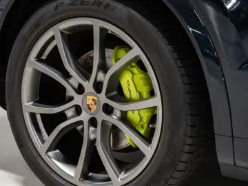 Cayenne E-Hybrid PDCC BOSE Surround View 18-Wege