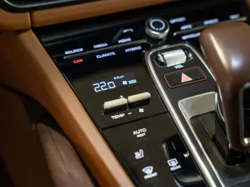 Cayenne E-Hybrid PDCC BOSE Surround View 18-Wege