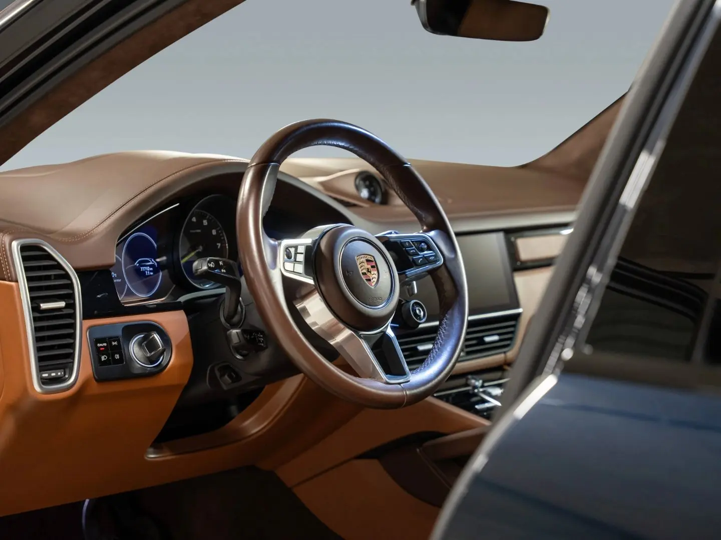 Cayenne E-Hybrid PDCC BOSE Surround View 18-Wege